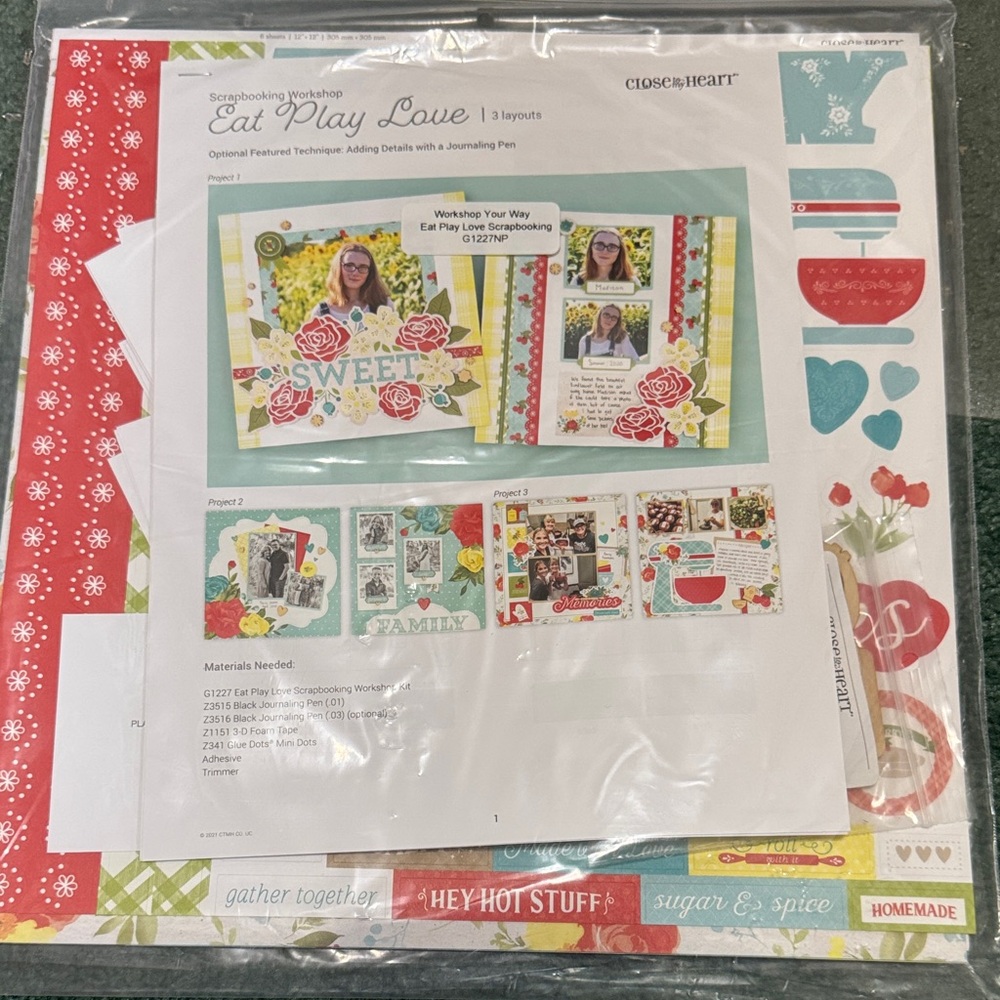 Close To My Heart Eat Play Love Scrapbooking Kit - Red & Teal
